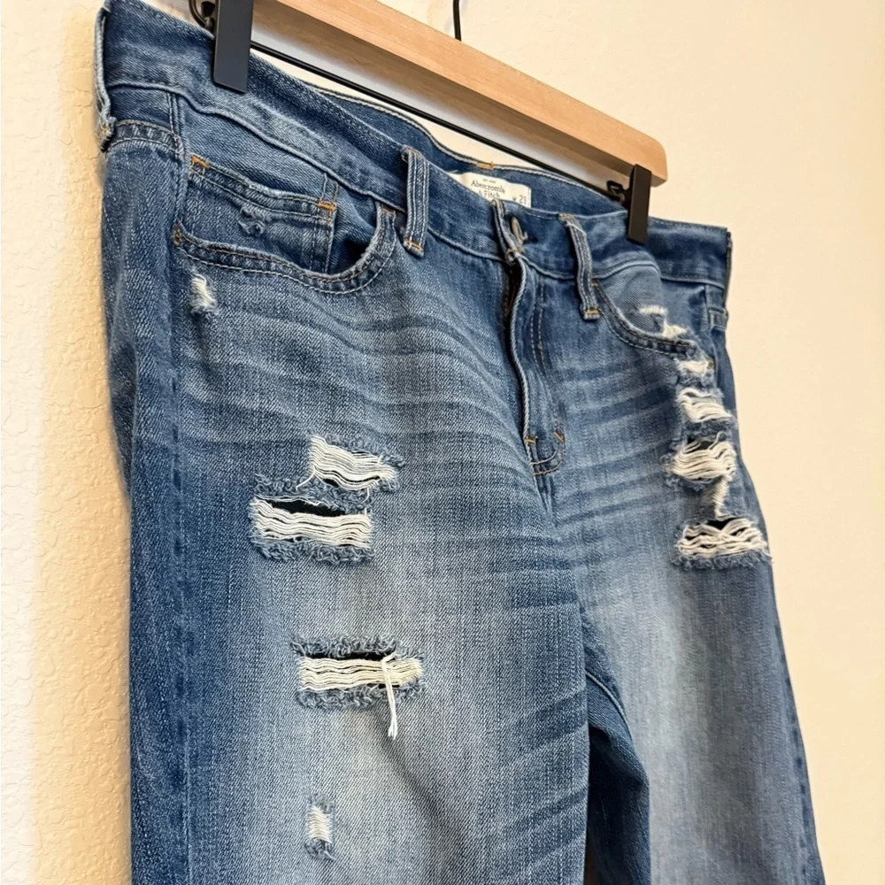 Abercrombie & Fitch Women’s Destroyed Straight Leg Jeans